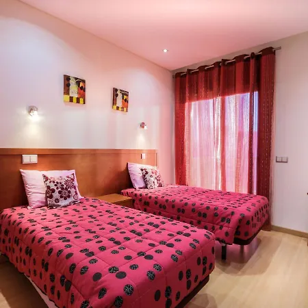 Villa V4, Jardins Branqueira3 Near Beach,