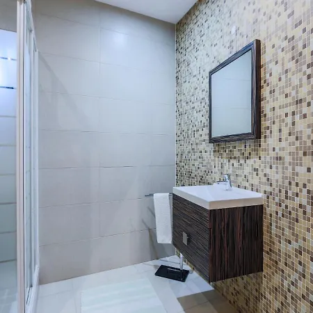 V4, Jardins Branqueira3 Near Beach, וילה