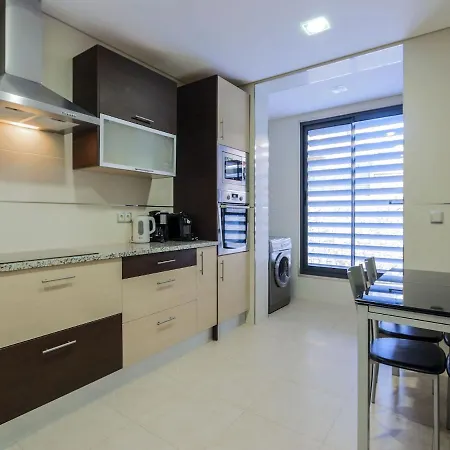 V4, Jardins Branqueira3 Near Beach, וילה